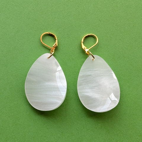 SECONDS - White Petal Earrings