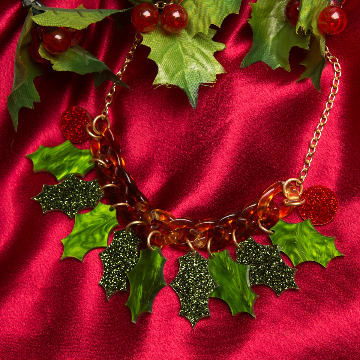 Christmas statement necklace discount